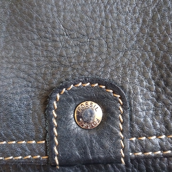 Vintage Fossil black crossbody bag - Picture 3 of 10